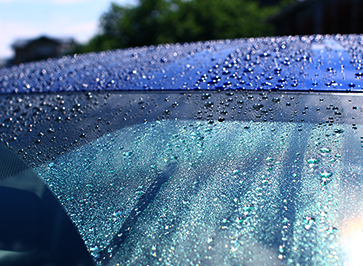 （例）高い防汚性能で雨・油・埃を定着させない