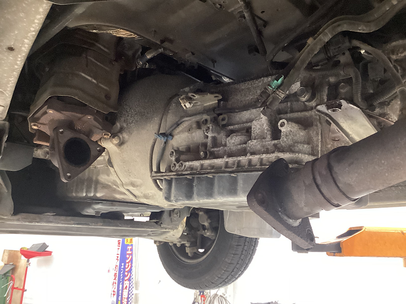日産E25キャラバン DPFランプ点灯 DPF詰まりの根源はエンジンにあり⁈  DPF洗浄と同時にエンジン内部洗浄(空燃比改善)で問題解消！ 適正空燃比にすることでエンジンの調子も良くなり煤も低減されます