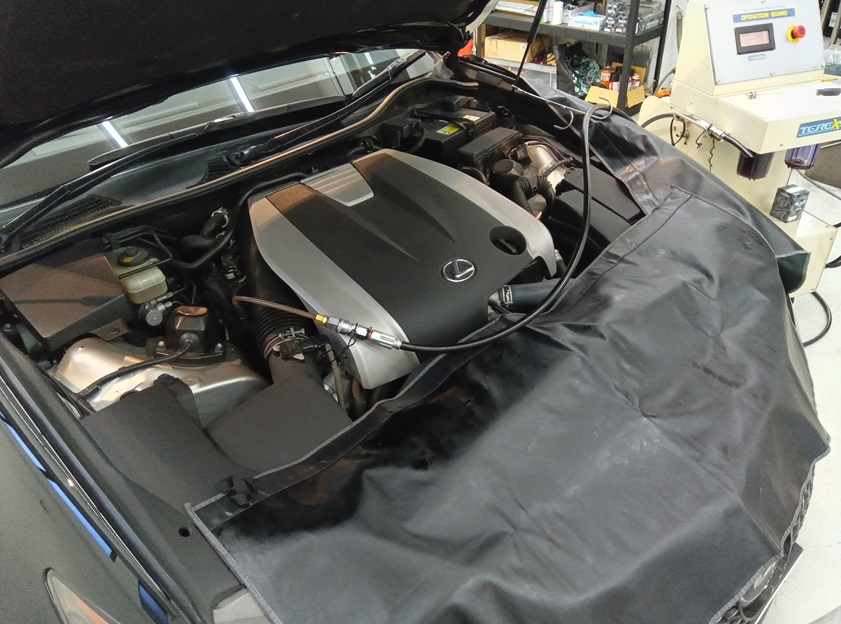 レクサス GS350  レクサスハイブリッド車のエンジン内部洗浄って？ エンジンに優しいフラッシングTEREXSなら安心！ レクサス本来の快適性が蘇る!!
