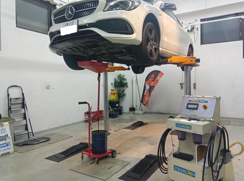 メルセデス ベンツ 車検と同時にエンジン内部洗浄って。定期的にエンジン内部洗浄をすることで常に快適な状態で走行が可能！ 是非一度TEREXSエンジン内部洗浄を試してみてください。