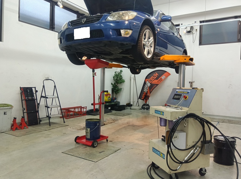 トヨタ  アルテッツァ 古い車だけどエンジン洗浄しても大丈夫？ セレストケアエンジン内部洗浄はエンジンに非常に優しい内部洗浄です。古いエンジンのリフレッシュに最適です。