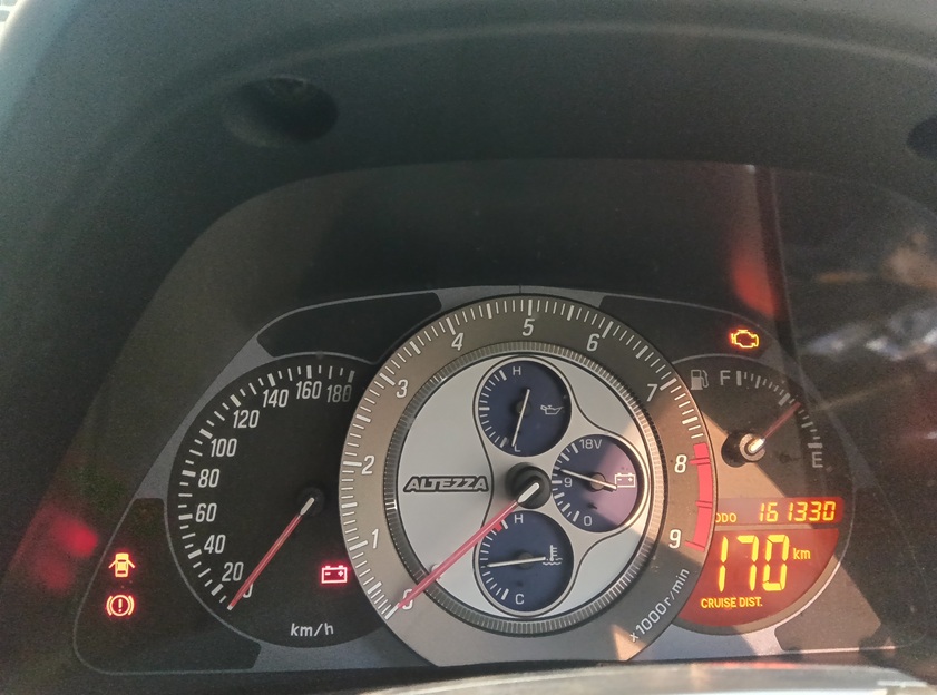 トヨタ  アルテッツァ 古い車だけどエンジン洗浄しても大丈夫？ セレストケアエンジン内部洗浄はエンジンに非常に優しい内部洗浄です。古いエンジンのリフレッシュに最適です。