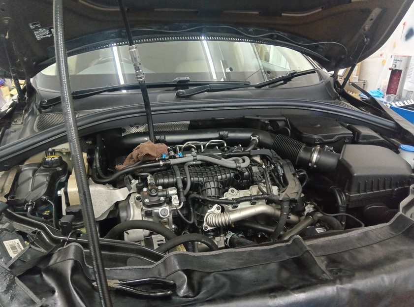 ボルボ XC60 エンジン内部洗浄ってDPF詰まりにも良い？ エンジン内部がクリーンだと煤の排出も低減できます。 輸入車のDPFは詰まりやすいのでしっかりエンジン内部を洗浄しましょう！