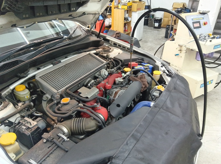 インプレッサ WRX R20  ボクサーエンジンの内部洗浄って効果があるの？ 水平対向エンジンらしいパンチのある排気音とトルクフルなエンジンに蘇ります！ 空燃比改善でアクセルのツキが良くなるから燃費にも良し！