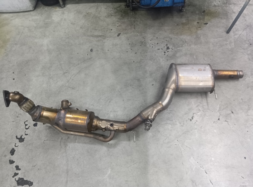 レンジローバー 150,000km DPFマフラー洗浄