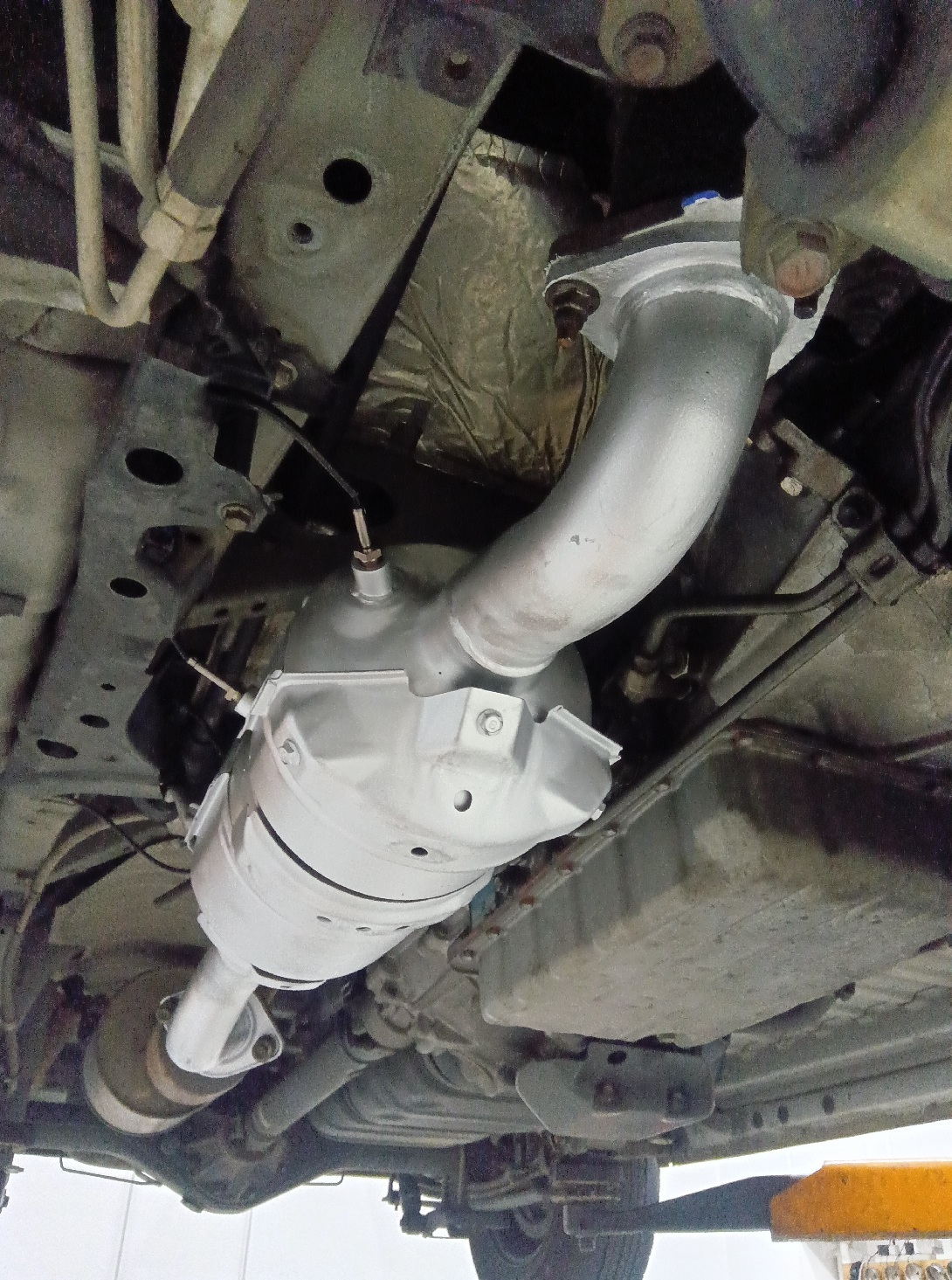ハイエース 200系 KDH201V 1KD DPF DPR 詰まり チェックランプ点灯 DPFランプ点滅 手動再生 強制PM燃焼 セレストケア DPF洗浄
